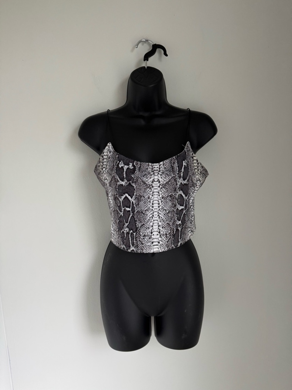 Windsor Gray Snake Print Cropped Cami Top Size L